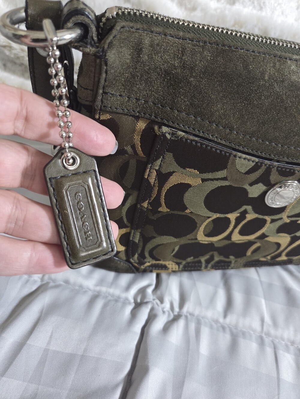 Coach Chelsea Optic Signature Bag - Picture 3 of 13